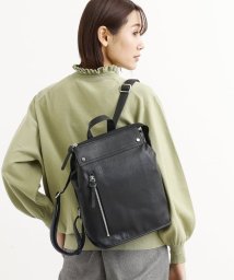 MK MICHEL KLEIN BAG(エムケーミッシェルクランバッグ)/フェイクレザー バックパック/ブラック