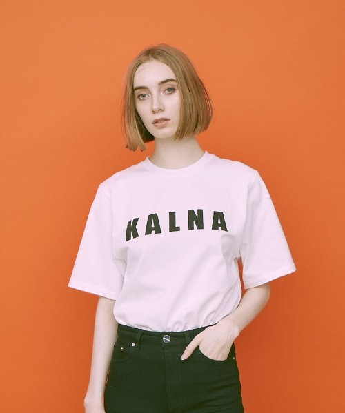 KALNA(カルナ)/ロゴTシャツ/WHITE