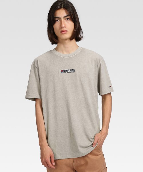 TOMMY JEANS(トミージーンズ)/ターンフラッグエンブロイダリーTシャツ/グレー