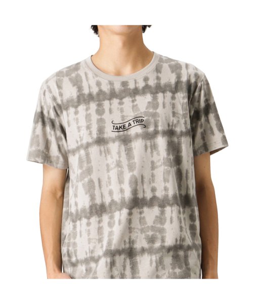 MAC HOUSE(men)(マックハウス（メンズ）)/T－GRAPHICS ティーグラフィックス 総柄プリント半袖Tシャツ EJ223－MC308/ベージュ