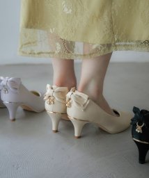 niana(ニアナ)/結婚式 パンプス パーティーシューズ バックリボン ビジュー 靴 美脚  疲れにくい 小さいサイズ 大きいサイズ シンプル 歩きやすい ヒール シルバー ブラッ/ベージュ