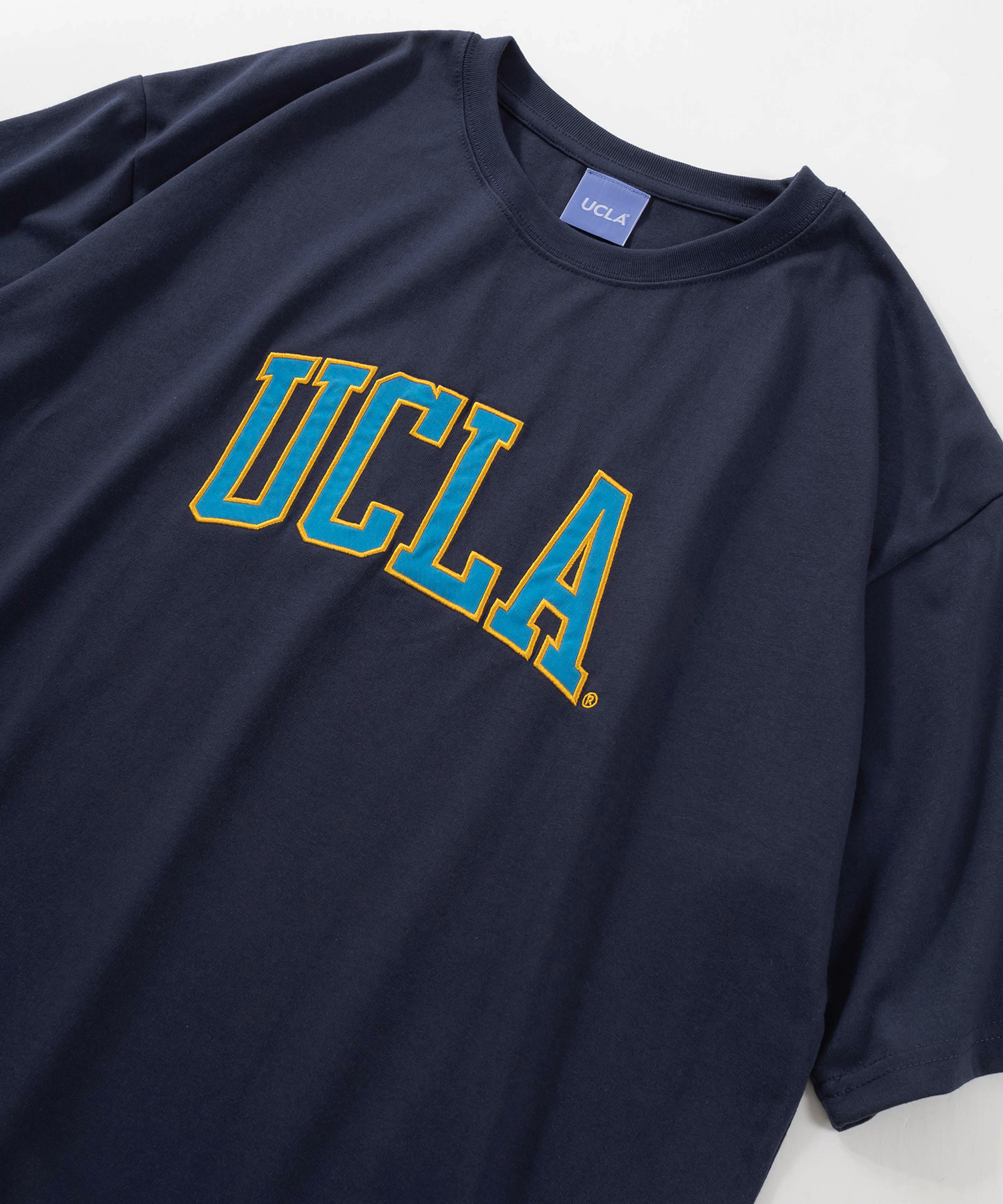 セール】【UCLA】【make a ray！】ビッグシルエット カレッジロゴプリントワッペンサガラ刺繍 半袖カットソー(504772814) |  make a ray(make a ray) - MAGASEEK