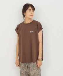 abahouse mavie(ａｂａｈｏｕｓｅ　ｍａｖｉｅ)/フレンチオーバー刺繍Tシャツ/ブラウン