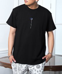 LUXSTYLE(ラグスタイル)/フロントバック薔薇刺繍Tシャツ/Tシャツ メンズ 半袖 薔薇 刺繍 ステッチ ロゴ プリント/ブラック系1