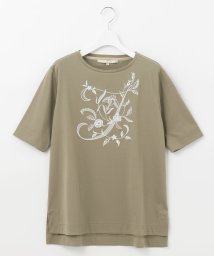 JIYU-KU (自由区)/【洗える】エンブロイダリー フロントデザイン Tシャツ/カーキ系
