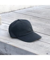 MAISON mou/【THE CHARLIE TOKYO/ザチャーリートーキョー】logo twill low cap 1 ロゴツイルローキャップ/504810130