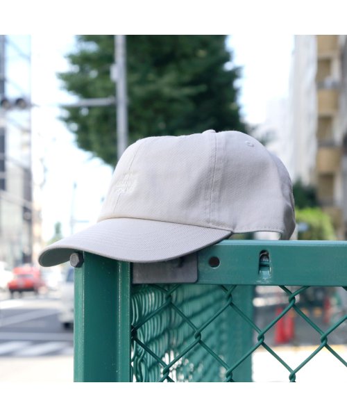 MAISON mou(メゾンムー)/【THE CHARLIE TOKYO/ザチャーリートーキョー】logo twill low cap 1 ロゴツイルローキャップ/アイボリー