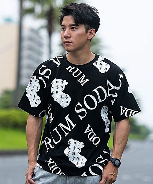 Rumsoda ロゴベア総柄クルーネック半袖ビッグtシャツ メンズ ブランド オシャレ クマ ベア 熊 総柄 クルーネック トップス ホワイト ブラック コット エスビーセレクト Sb Select Magaseek