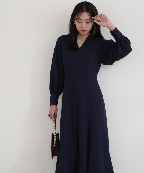 ニュアンスvネックワンピース ナチュラルビューティーベーシック Natural Beauty Basic Magaseek