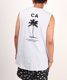 LUXSTYLE(ラグスタイル)/CALIFORNIAバックプリントカットオフノースリーブTシャツ/ノースリーブ Tシャツ メンズ ロゴ バックプリント カットオフ/ホワイト