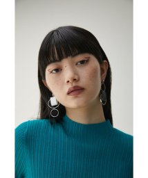 AZUL by moussy(アズールバイマウジー)/BICOLOR FAUX LEATHER EARRINGS/WHT