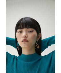 AZUL by moussy(アズールバイマウジー)/BICOLOR FAUX LEATHER EARRINGS/BLU