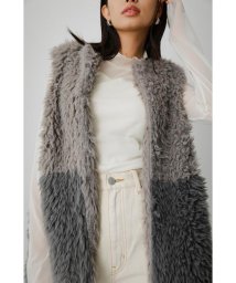 AZUL by moussy(アズールバイマウジー)/BICOLOR VOLUME FUR VEST/柄GRY5