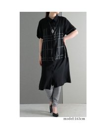 Sawa a la mode(サワアラモード)/格子模様のチュニックシャツ/ブラック