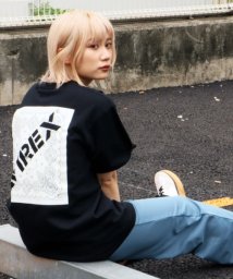 AVIREX(AVIREX)/バンダナプリント ボックスロゴ Tシャツ/BANDANA PRINT T－SHIRT/ブラック1