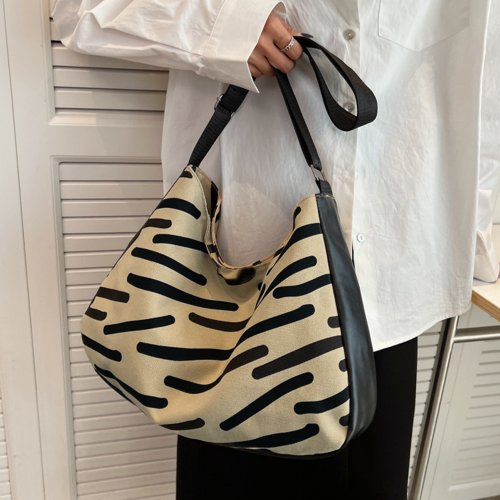 セール ミニミニストア Miniministore ショルダーバッグ キャンバス ゼブラ柄 Magaseek セール ミニミニストア Miniministore ショルダーバッグ キャンバス ゼブラ柄 Magaseek