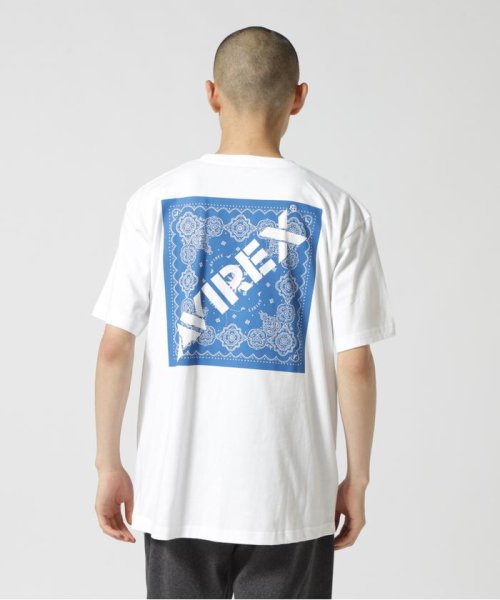 AVIREX(AVIREX)/《WEB&DEPOT店限定》バンダナ プリント ボックス ロゴ Tシャツ / BANDANA PRINT BOX LOGO T－SHIRT/ブルー