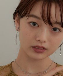 niana(ニアナ)/niana ニアナ パーティー イヤリング 日本製 両耳 アクセサリー パール チェーン ゆらゆら ロング シンプル フェイクパール ゴールド シルバー ドレス/シルバー