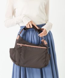 MK MICHEL KLEIN BAG(エムケーミッシェルクランバッグ)/【撥水】タックデザインワンショルダーバッグ/ブラウン