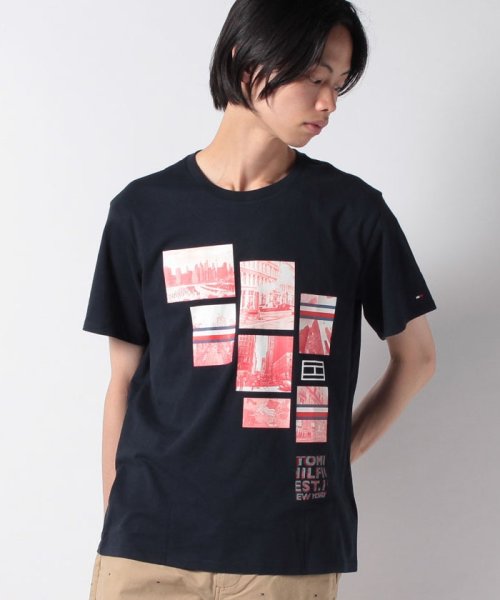 TOMMY HILFIGER(トミーヒルフィガー)/JS GUIDED TOUR TEE/ブラック系