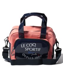 le coq sportif GOLF (ルコックスポルティフ（ゴルフ）)/グラフィックロゴスクエア型ポーチ(ショルダーベルト付き)約26×19×13(cm)【アウトレット】/ピンク