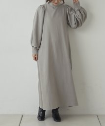 NICE CLAUP OUTLET(ナイスクラップ　アウトレット)/【EC限定】バックリボンマキシ丈ワンピース/グレージュ