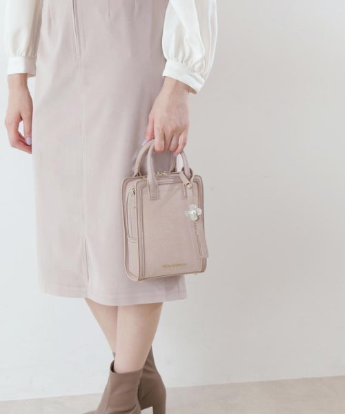 JILL by JILL STUART(ジル バイ ジル スチュアート)/［Come Back Icon］バーチカルポシェット2022/ベージュ