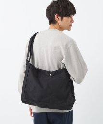 green label relaxing(グリーンレーベルリラクシング)/【別注】＜PACKING×GLR＞ニュースペーパー ショルダーバッグ/BLACK