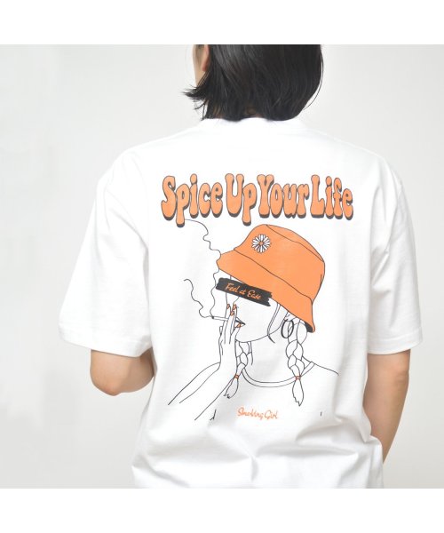 MODISH GAZE(モディッシュ ガゼ)/スモーキングガール SPICE UP 半袖Tシャツ/ホワイト