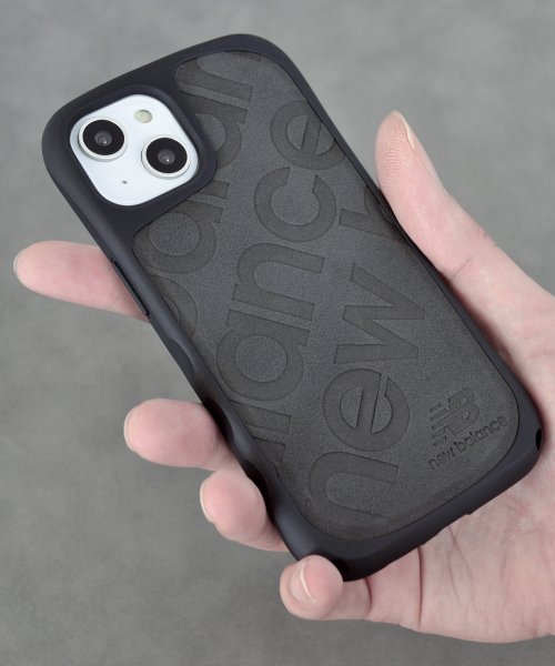 new balance(ニューバランス)/iPhone14 iPhone13 ケース ブランド ニューバランス New Balance 耐衝撃ケース iphone14 iphone13 スマホケース/ブラック