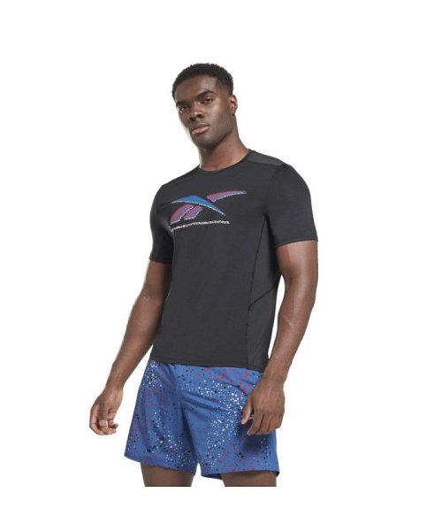Reebok(リーボック)/アクティブチル グラフィック アスリート Tシャツ / Activchill Graphic Athlete T－Shirt/ブラック