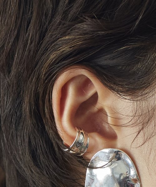 nothing and others(ナッシングアンドアザース)/Softwave Earcuff/シルバー