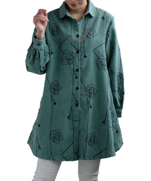 Sawa a la mode(サワアラモード)/幾何学な花刺繍のコーデュロイシャツ/グリーン