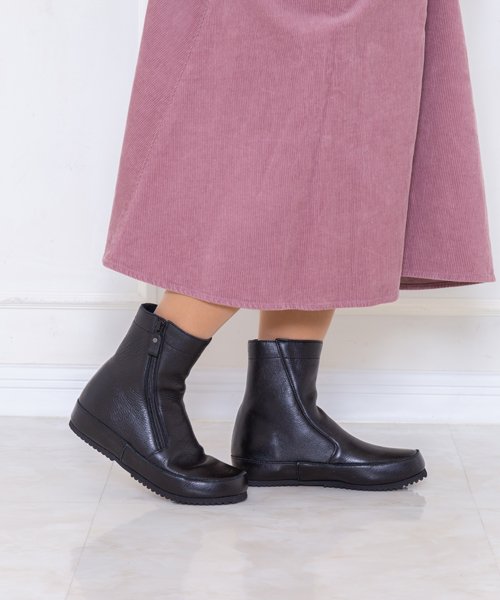 JSハートレーベル☆サイドジップ本革インヒールショートブーツaw 