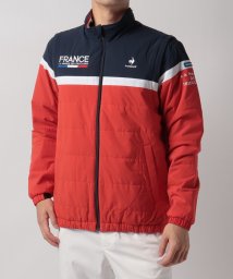 le coq sportif GOLF (ルコックスポルティフ（ゴルフ）)/ディタッチャブル中わたヒートナビブルゾン(HEAT NAVI/はっ水/ストレッチ/デタッチャブル)【アウトレット】/ネイビーレッド