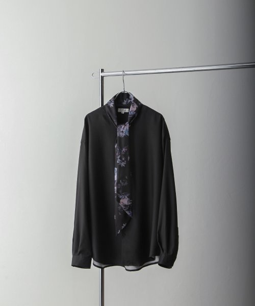 Nilway(ニルウェイ)/スカーフ襟とろみシャツ/ブラック