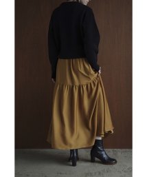 CLANE(クラネ)/TIERED BACK LONG SKIRT/BEIGE