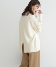 NATURAL BEAUTY BASIC(ナチュラルビューティーベーシック)/バックスリットオーバーニット/エクリュ1