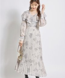 tocco closet luxe(トッコクローゼットリュクス)/ビックカラーニュアンスフラワープリントプリーツワンピース/ICEGRAY