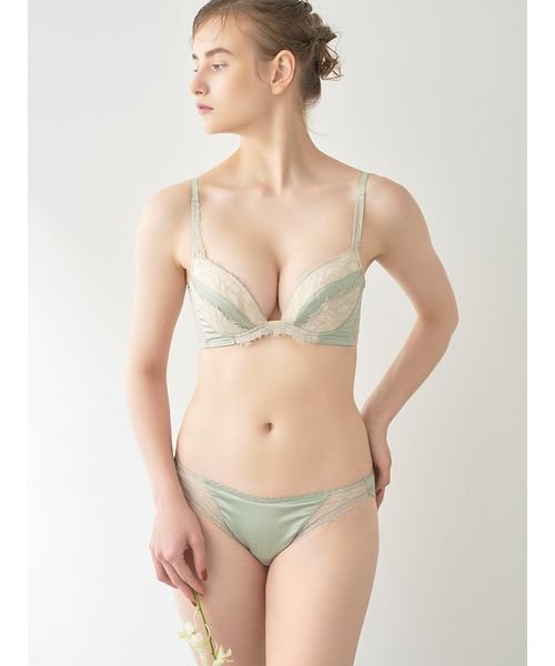 LILY BROWN Lingerie(LILY BROWN Lingerie)/【LILY BROWN Lingerie】サテン アイラッシュレース ハートショーツ/MNT