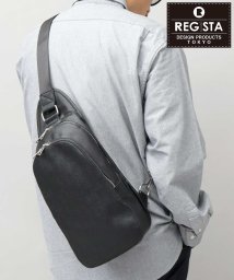 REGiSTA(レジスタ)/REGiSTA レジスタ フェイクレザー ボディバッグ ワンショルダーバッグ 大きめ 縦型 大人 イントレチャート スムース サフィアーノ/ブラック（サフィアーノ）