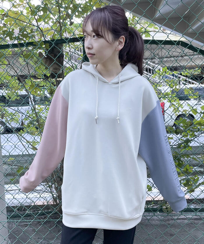 セール】ダンボールニット メッセージ袖エンボスパーカ(505062523