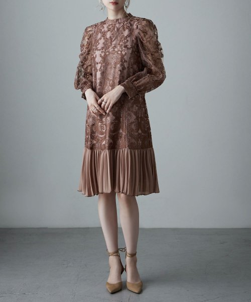 etoll. エトル レース×プリーツドレス ワンピ ワンピース ドレス オケージョン 長袖 レース 刺繍 プリーツ バンドカラー ミニ 膝丈 Aライン 結婚式 5cm エトル