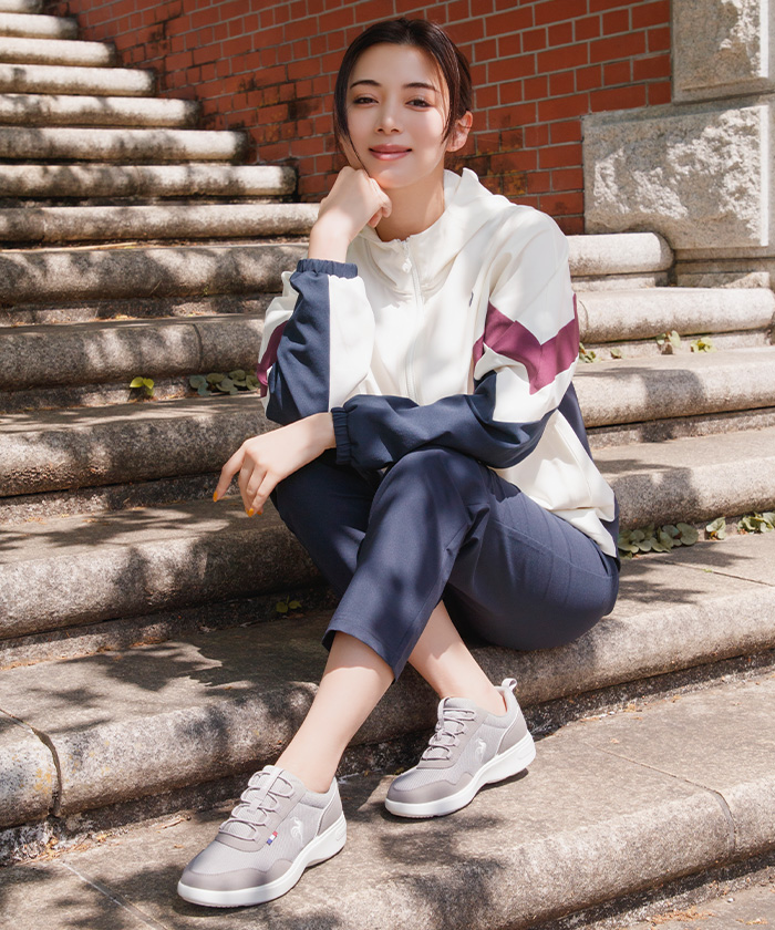 lecoqsportif(ings) ラ ローヌ(池田エライザ着用/軽量/消臭) グレー 24.0 lecoqsportif(ings) ラ ローヌ(池田エライザ着用/軽量/消臭) グレー 24.0