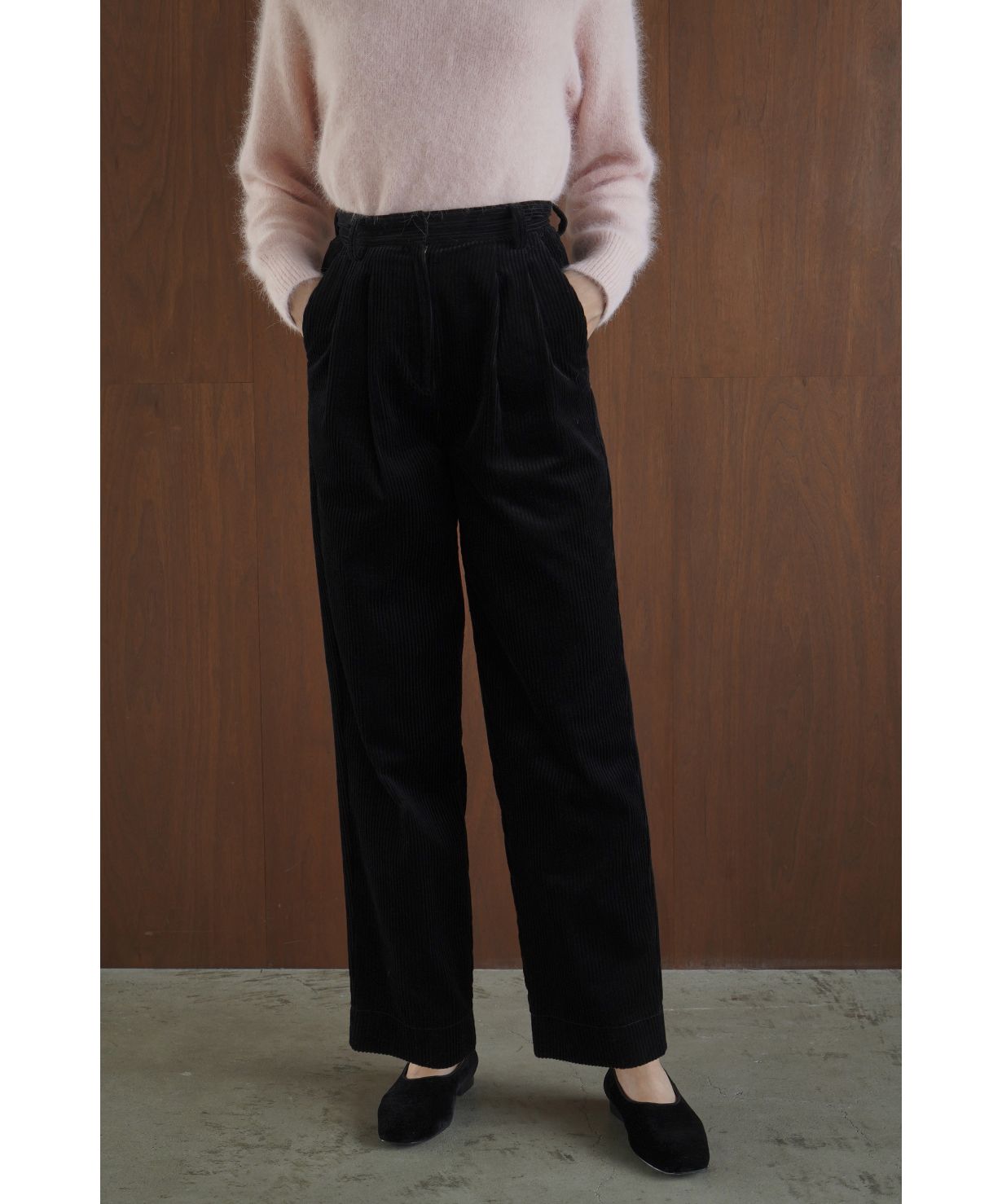 CORDUROY TAPERED PANTS