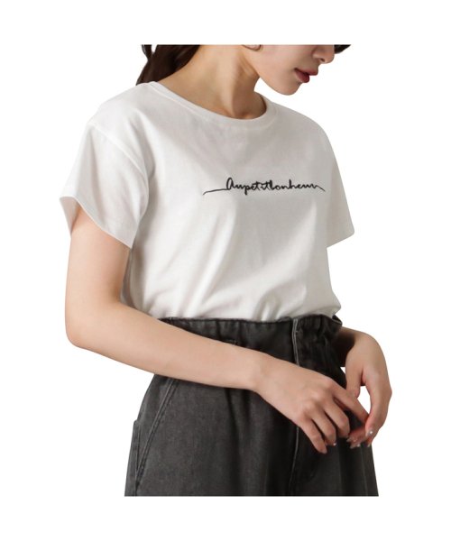 MAC HOUSE(women)(マックハウス（レディース）)/T－GRAPHICS ティーグラフィックス 脇スリットフロント刺繍半袖Tシャツ 335572102/ホワイト