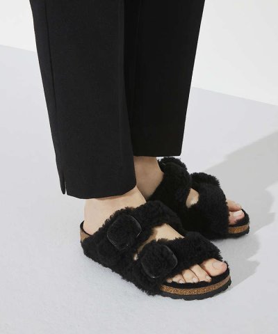 ●BIRKENSTOCK ARIZONA TEDDY Wベルトファーサンダル