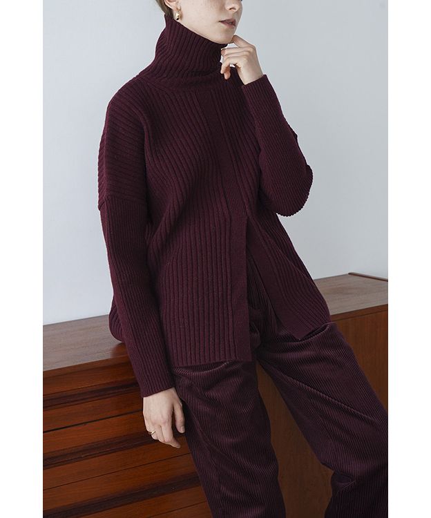 DOUBLE FACE CENTER SLIT RIB KNIT TOPS