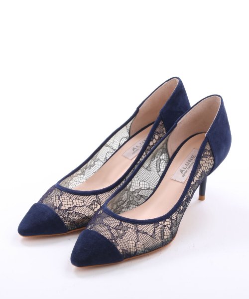 ポインテッドチュールパンプス 