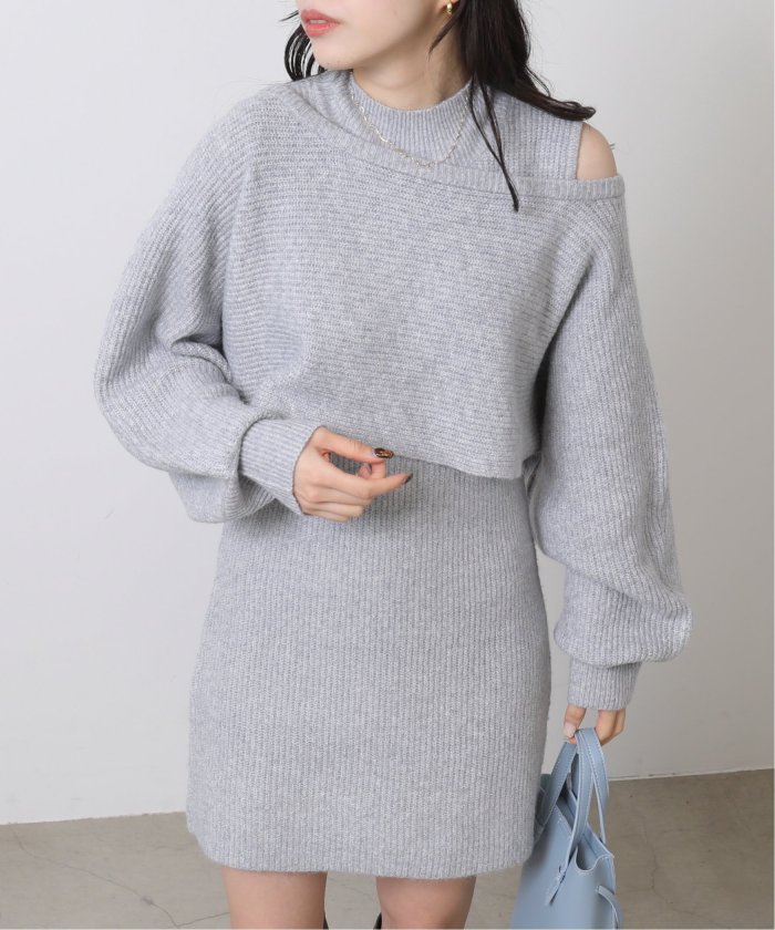 TIARA 2022年11月購入 ケープ風前後2wayニット